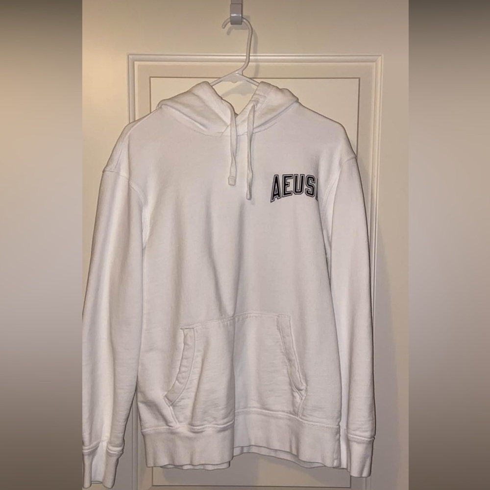 American Eagle men’s medium
Hoodie & jogger sweatpants